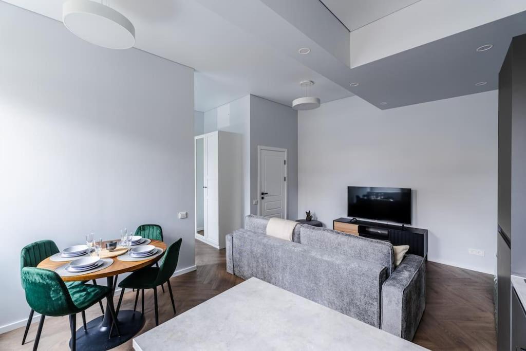 Modern Flat In Old Town Kaunas - Free Parking & Self Check-In מראה חיצוני תמונה